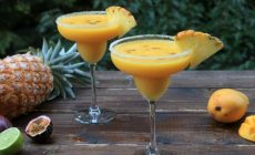 Коктейль Ананасово-манговая Маргарита (Pineapple Mango Margarita)