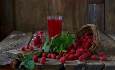 Приготовление домашнего вина из малины. Рецепт
