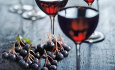 Рецепт домашнего вина из черноплодной рябины