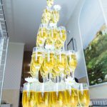 Как сделать пирамиду из шампанского на свадьбу