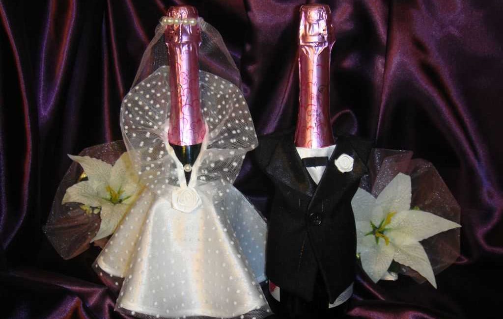 Как украсить бутылку шампанского в день рождения или на свадьбу