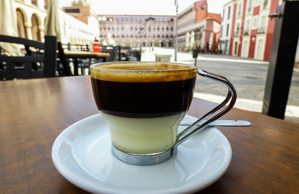 Испанский кофе-бонбон (Cafe-bonbon)