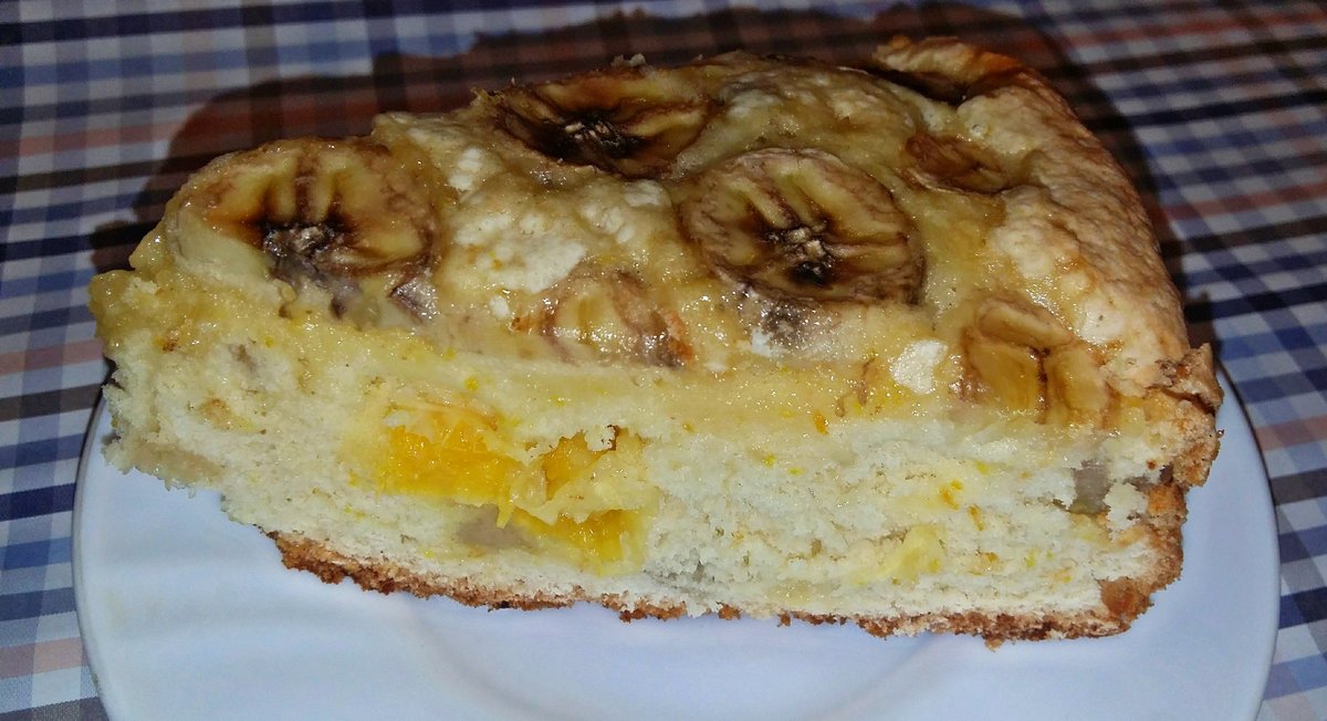 Творожно-банановый пирог с апельсином