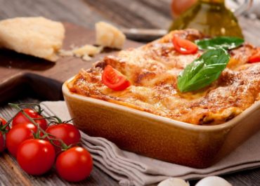 Классическая лазанья с мясным соусом
