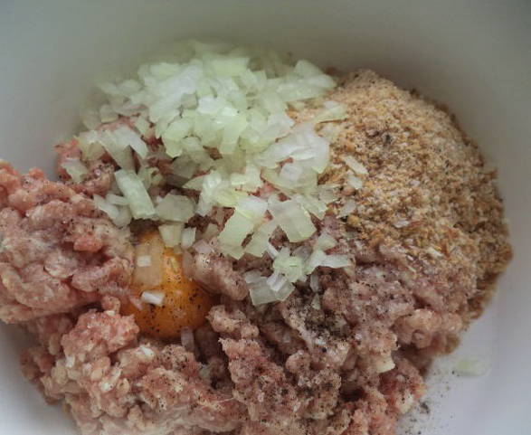 Фрикадельки в духовке — 8 рецептов с подливкой, томатном, сметанном соусе
