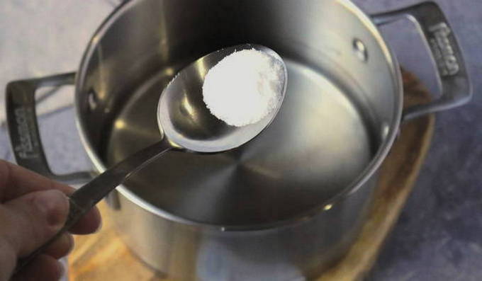 Хрустящие малосольные огурцы в кастрюле быстро – 7 классических рецептов приготовления