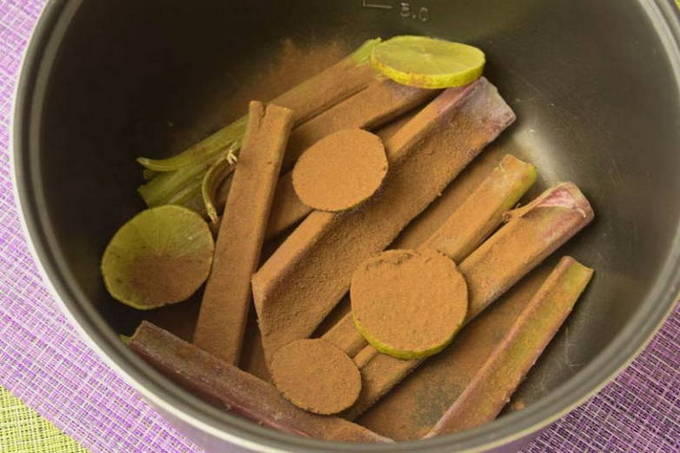 Компот из ревеня — 10 пошаговых рецептов в домашних условиях