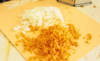 Рыба под маринадом с луком и морковью – 8 пошаговых рецептов