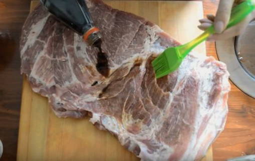 Свиная шея в духовке — 10 вкусных рецептов