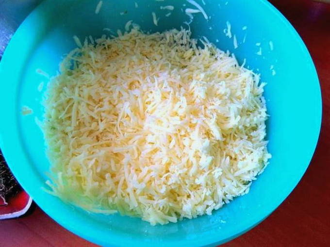 Хачапури на сковороде — 8 быстрых и вкусных рецептов