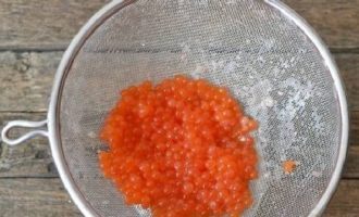 Как засолить икру форели в домашних условиях быстро и вкусно – 6 рецептов с фото пошагово