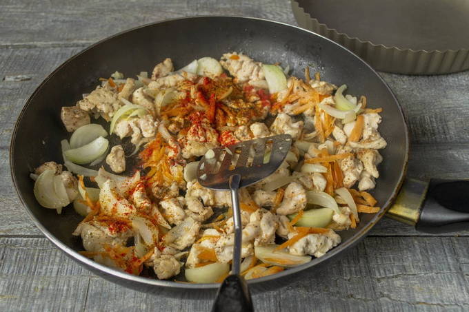 Киш с курицей — 8 пошаговых рецептов приготовления