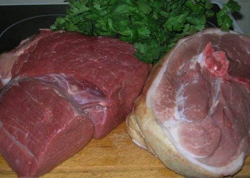 Колбаса из свинины в кишках — 7 пошаговых рецептов в домашних условиях