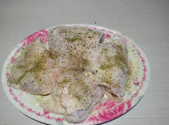 Куриные бедра в духовке — 10 пошаговых рецептов приготовления