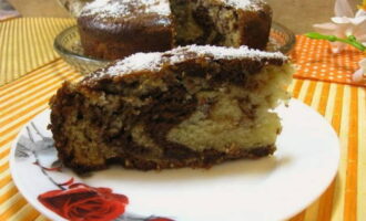 Пирог Зебра на кефире — 5 рецептов в духовке