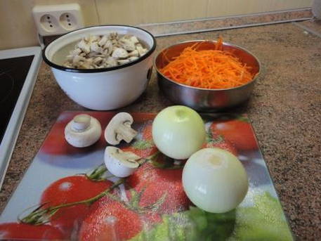 Салат Лисичка — 5 вкусных рецептов