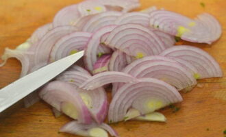 Салат «Нежинский» из огурцов на зиму — 7 пошаговых рецептов