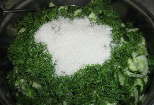 Салат «Нежинский» из огурцов на зиму — 7 пошаговых рецептов