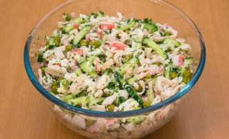 Салат с кальмарами — 10 самых вкусных и простых рецептов
