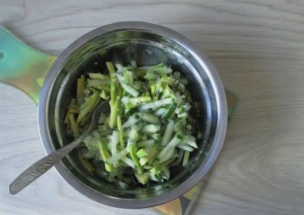 Салат с киви — 10 вкусных рецептов