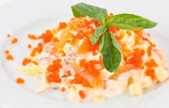 Салат с креветками – 10 самых вкусных и простых рецептов