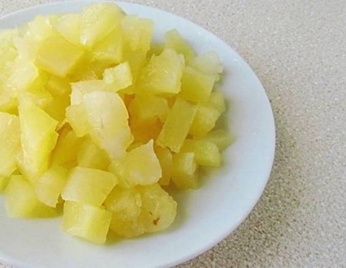 Салат с курицей, ананасом, сыром – 10 пошаговых рецептов