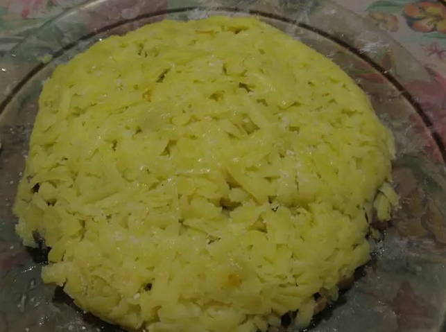 Салаты с селедкой — 10 простых и вкусных рецептов