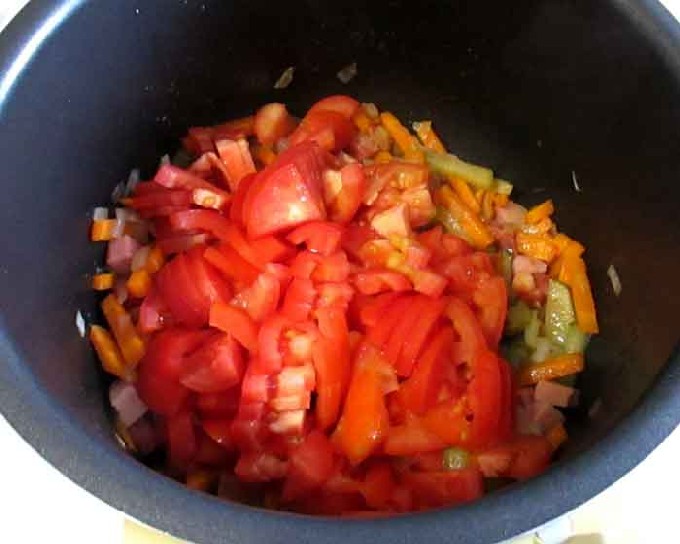 Солянка с картошкой и колбасой классическая — 8 пошаговых рецептов