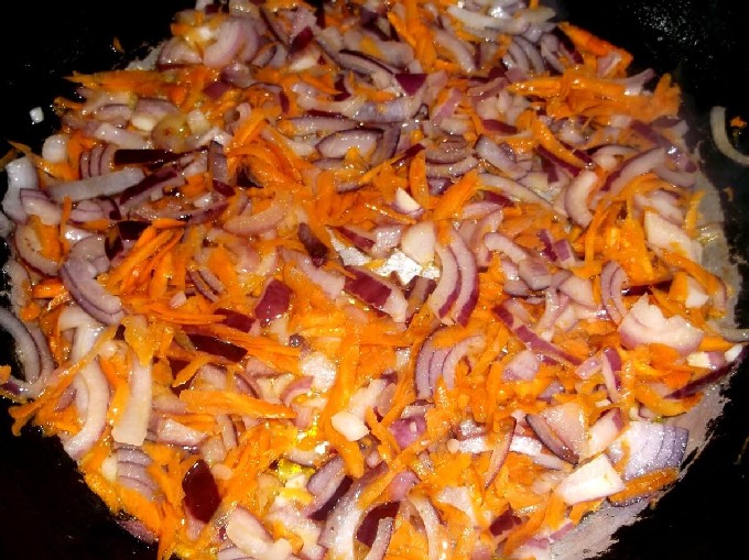 Солянка с картошкой и колбасой классическая — 8 пошаговых рецептов