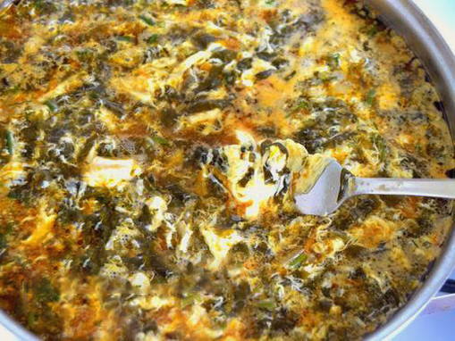 Зеленый борщ с щавелем и яйцом — 8 пошаговых рецептов щавелевого борща