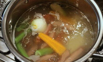 Гороховый суп с копчеными ребрышками — 8 пошаговых рецептов