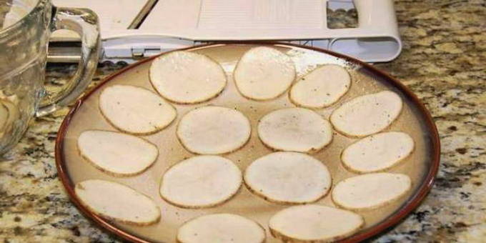 Картофельные чипсы в домашних условиях – 8 рецептов приготовления