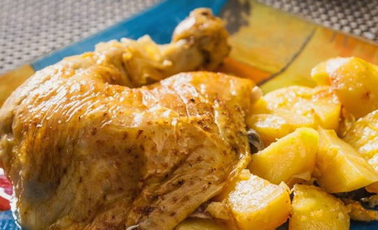 Курица с картошкой запеченные в духовке – 10 самых вкусных рецептов
