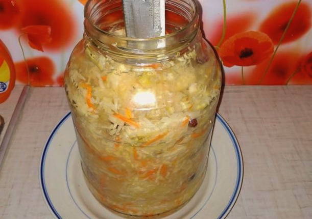 Квашеная капуста на 3 литра в банке — 6 рецептов хрустящей и сочной капусты