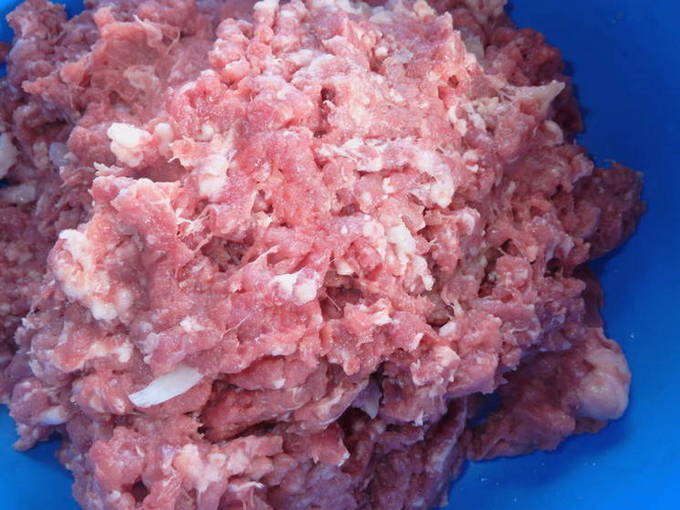 Люля-кебаб из фарша свинины на мангале — 5 рецептов приготовления