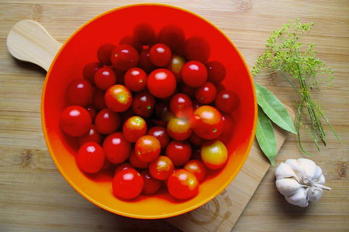 Маринованные помидоры черри на зиму – 5 очень вкусных рецептов в банках