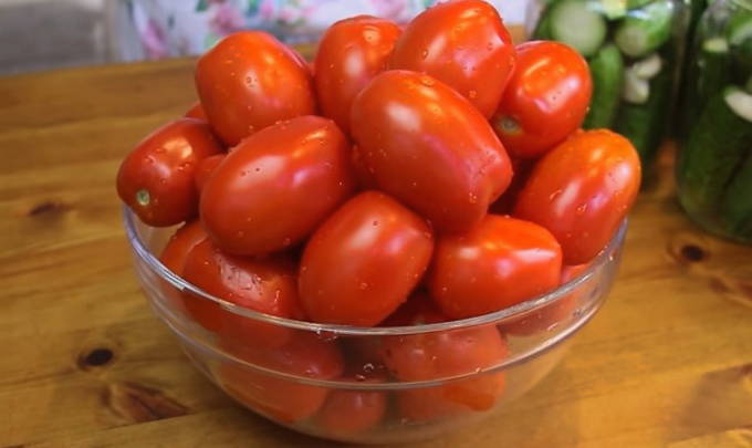 Огурцы с томатной пастой на зиму — 6 обалденных рецептов в банках
