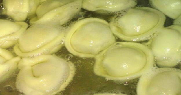 Пельмени в горшочках в духовке – 10 рецептов приготовления