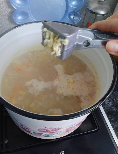 Рыбный суп из минтая — 6 вкусных рецептов
