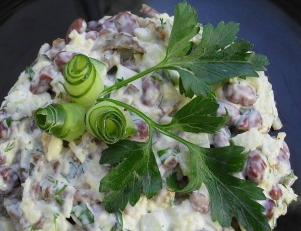 Салат с красной фасолью консервированной — 10 вкусных рецептов