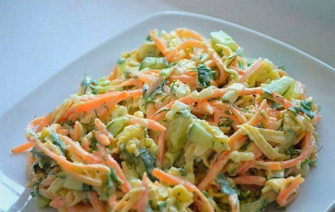 Салат с солеными огурцами — 10 вкусных и простых рецептов