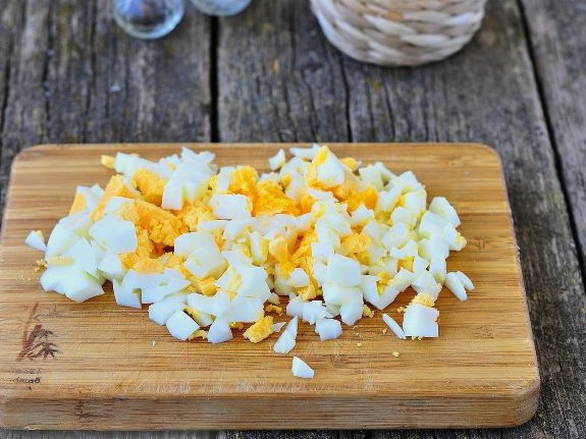 Салат с вареной курицей — 10 простых и вкусных рецептов