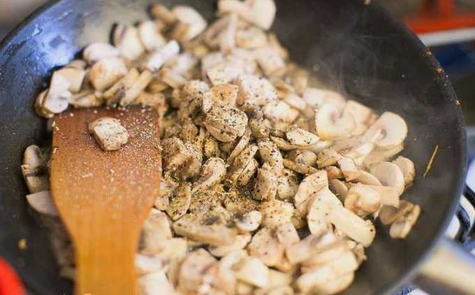 Щи из свежей капусты с курицей — 7 пошаговых рецептов