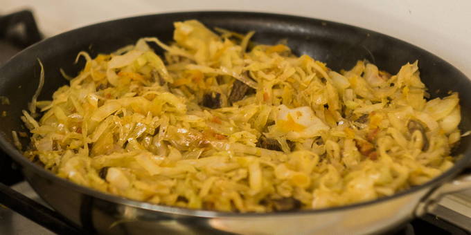 Солянка с капустой и грибами на зиму — 6 пошаговых рецептов