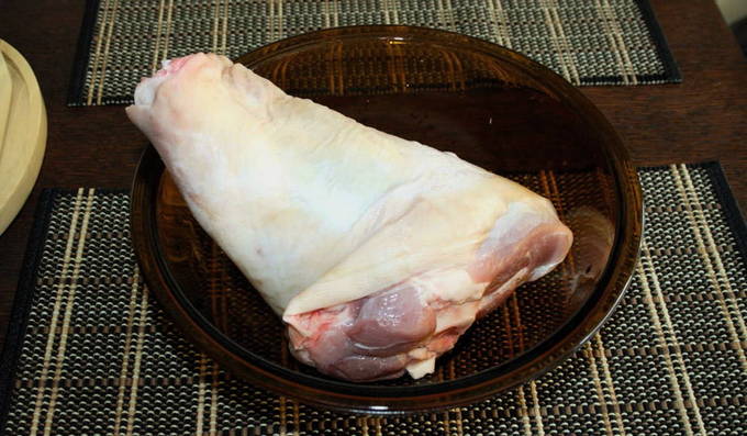 Свиная рулька, запеченная в духовке – 10 вкусных пошаговых рецептов