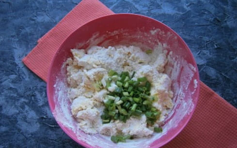 Сырные лепешки – 10 пошаговых рецептов на сковороде