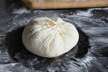 Тесто на кефире для пирога — 10 вкусных пошаговых рецептов