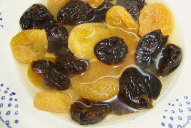 Утка с черносливом в духовке — 4 пошаговых рецепта приготовления