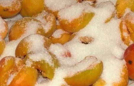 Желе из абрикосов — 6 пошаговых рецептов на зиму