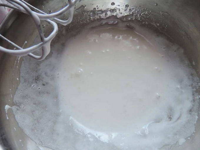 Белково-заварной крем — 8 рецептов для украшения торта в домашних условиях